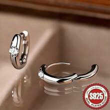 一对S925纯银低过敏性优雅简约奢华时尚复古精致独特百搭迷人闪亮立方氧化锆弯月形几何女士耳环，适合日常佩戴、节日和送礼。 - 1對鍍S925銀微曲耳環 - 查看 3