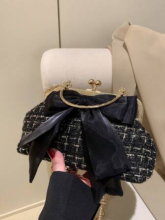 2025 Ny paljettkedja kuvertväska, moderiktig elegant damhandväska, axelväska, crossbody-väska, enfärgad klaffkedja tote-väska [Slumpmässig placering av blommönster]