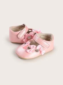 秋季婴儿蝴蝶结公主鞋，适合0-1岁女宝宝，柔软舒适透气，不易脱落，是学步鞋的理想之选。