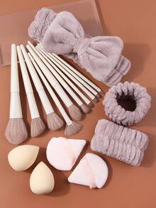 17pcs Practical Makeup Brush Set - Face Powder Brush, Blush Brush, Contour Brush, Concealer Brush, Eyeshadow Brush Set & Dry/Wet Makeup Sponge Puff, Fan Brush & Soft Headband Wristband - Multicolor - View 5