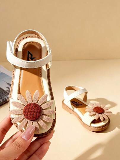 2026 Summer New 3-12 Years Old Girls Toddler Shoes, Beige 3D Sunflower Bow Decor, Non-Slip Soft Sole, Open Toe Hook And Loop Ankle Strap, Flat Cute Fashion Princess Style Beach Birthday Party Holiday Sandals