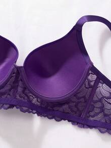 6件套蕾丝边女士内衣套装，三角裤，职业装设计，钢圈文胸强力提拉支撑，塑造圆润丰满的胸型，舒适贴身的三角裤采用三排钩扣设计，适合职业女性日常穿着。 - 彩色 - 查看 9