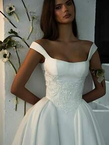 Minimalist A-Line White Wedding Dress With Open Back – Elegant Floor-Length Bridal Gown With Clean Silhouette And Flowing Train, Perfect For Weddings, Christmas, Halloween, Balls, Birthday Celebrations, And Special Events. Suitable For Ceremonies, Parties, Vacations, Formal Gatherings, Evening Galas, Prom Dresses, Homecoming Dresses, Cocktail Events, Bridal Party Attire, Wedding Guest Outfits, And Graduation Occasions. - 白色 - 查看 2
