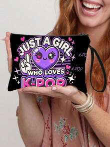 Esta bolsa de cosméticos con estilo K-Pop presenta patrones coloridos de K-Pop, es ligera y plegable con cremallera, lo que la convierte en una bolsa de aseo ideal para viajes. Es muy adecuada para mujeres y también es un gran regalo para fans de K-Pop, amigos y familiares (apropiada para ocasiones como Navidad, cumpleaños, graduaciones y aniversarios). Bolsa de maquillaje, bolsa de aseo, bolsa de viaje, artículos esenciales para vacaciones y cruceros, para hombres y mujeres