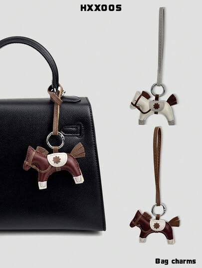 HXXOOS 1件时尚皮革马形挂件包包吊坠酷炫汽车钥匙链，适用于单肩包、手提包、斜挎包、腋下包，是送给女性的绝佳圣诞礼物，也是旅行配件钥匙扣。