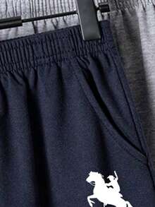 Young Boy Knight Print Cargo Shorts - Multicolor - View 3