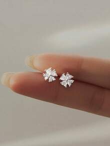 1pc 925 Sterling Silver Flower Stud Earrings, Inlaid With Cubic Zirconia, Fashionable Minimalist Street Style Earrings, Suitable For Daily Wear And Vacation, Perfect Gift For Girlfriend, Mom And Sister - Single Earring - View 5