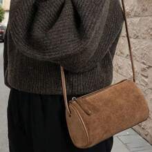 Bolso bandolera de mujer de ante con acabado mate, de forma cilíndrica y ligero - Marrón - Ver 3