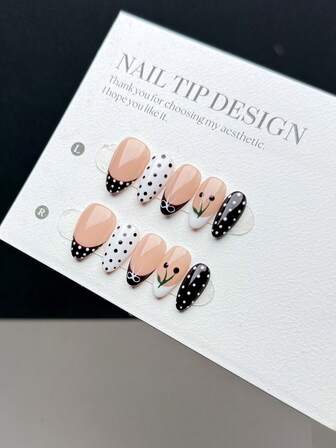 10 Pieces Of Purely Handmade Wearable Artificial Nail Tips, Short Almond-Shaped Nail Type With Press-On Fake Nails, In A Fashionable And Style, Featuring Black And White Polka Dot Patterns As Well As Black And White French Manicure Designs, Adorned With Hand-Painted White Bow And Cherry Blossom Patterns