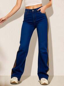 Jeans de mezclilla estilo streetwear con corte recto acampanado, costuras a contraste y detalle lateral moderno – Disponible en diferentes colores para combinar con todos tus outfits - Azul GLI-LU-6992ST - Ver 2