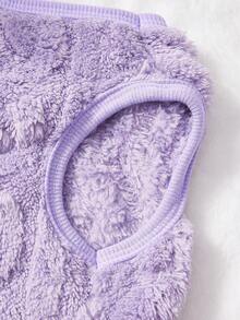 PETSIN 宠物服装。厚实温暖的毛绒背心，适合小型犬和猫在冬季穿着。可以在户外快乐玩耍的狗狗服装。