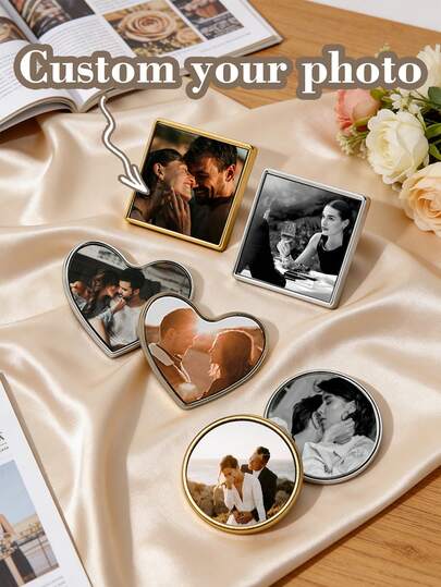 1ชิ้น เข็มกลัดรูปภาพแบบกำหนดเอง, เข็มกลัดรูปภาพส่วนบุคคล, เข็มกลัดติดปกเสื้อรูปภาพที่ระลึกแบบกำหนดเอง, เข็มกลัดรูปหัวใจ/กลม/สี่เหลี่ยม, สไตล์ย้อนยุค, สไตล์ลำลอง, สไตล์แฟชั่น, เสน่ห์แบบวินเทจ, รูปลักษณ์, ดีไซน์น่ารัก, สไตล์กำหนดเอง