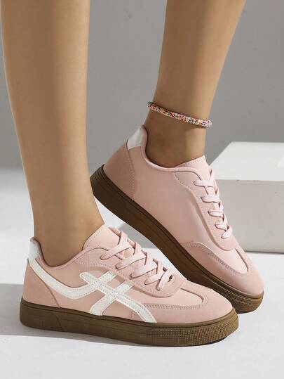 女士春秋新款休闲鞋，防水防滑易清洁圆头低帮舒适百搭小白鞋，撞色运动休闲鞋，复古运动鞋，适合所有季节