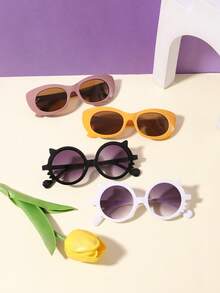 一套4副，男女童款（4-12岁），俏皮猫眼和圆形镜框，清新时尚的聚碳酸酯材质眼镜，适合日常穿搭和摄影。 - 彩色 - 查看 7