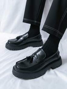 Men's Fashion Fringe-Trimmed Chunky-Soled Slip-On Loafers Luxurious Round-Toe Design Thick-Soled Slip-On Dress Shoes With Slip-Resistant Soles Casual Low-Heel Business Shoes For Office Wear - 黑色 - 查看 9