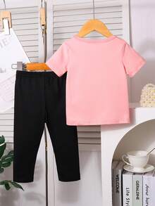 女婴休闲爱心蝴蝶结印花短袖上衣和印花长裤套装，春夏款 - 粉色 - 查看 2