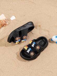 1 Pair Kids Cute Astronaut Design Slip-On Slippers, Comfortable Lightweight Quick-Dry, Suitable For Summer Outdoor Activities, Beach, Vacation - Black - View 4