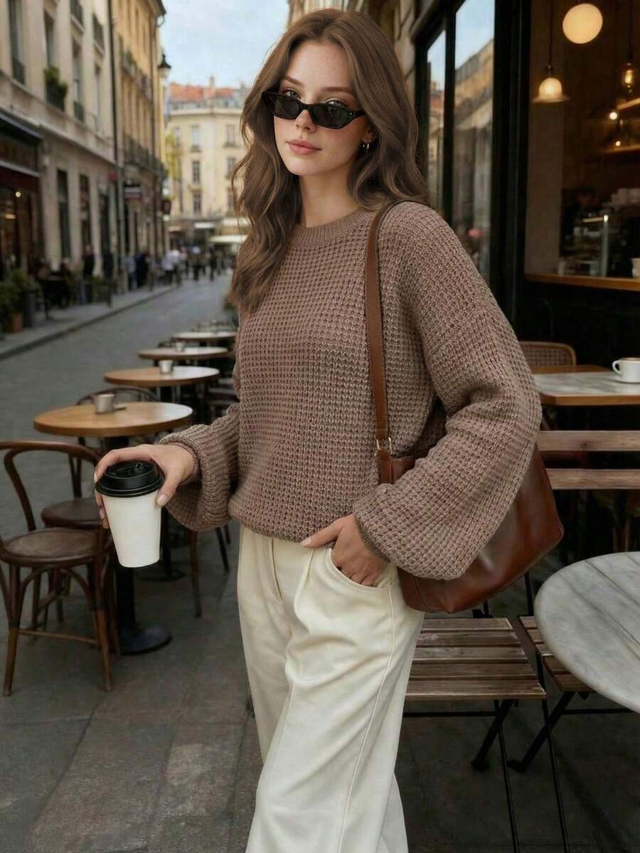 Lässiger einfarbiger Pullover mit Dropped-Shoulder und weiter Strickoptik