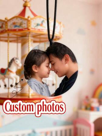 Personlig rund fotoberlock i akryl för barn - Anpassad rund hängande dekoration för rumsdekor, sentimental barnminnessak med HD-färgbeständigt fototryck, hållbart akrylmaterial perfekt för barnens utrymmen, söt anpassad rund dekoration för att vårda dyrbara barndomsminnen, lätt att hänga design för barnrums-/sovrumsvägg, idealisk födelsedags-/babyshowerpresent till föräldrar, mor- och farföräldrar för att hedra barns utvecklingsmilstolpar!