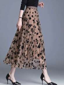Belala Moda Floral Skirt In Flocked Knit, Versatile Midi-Length Skirt - 卡其色 - 查看 2