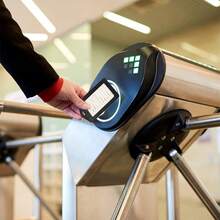 Set 2 buc (1 pandantiv inimă + 1 suport pentru carduri) Suport negru pentru carduri cu pandantiv inimă, poate decora genți, brelocuri, poate conține acte de identitate, cărți de vizită, carduri de tranzit, fotografii, carduri de acces, potrivit pentru uz zilnic, decorare sau cadou - 2 piese (1 ornament în formă de inimă + 1 suport pentru carduri) - Vizualizare 8