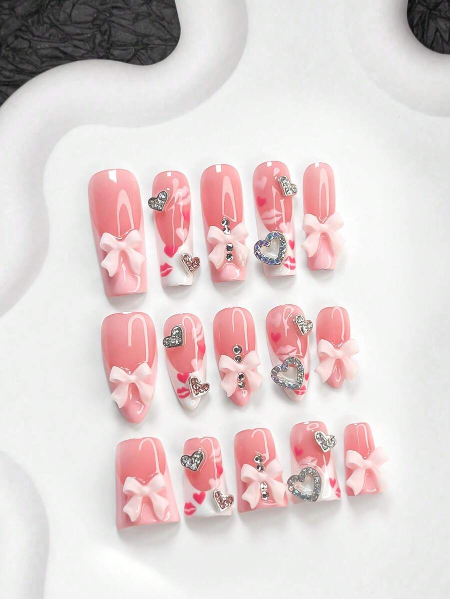 10片甜美風手工穿戴甲,Polygel美甲套組,手繪愛心與唇形圖案,合金水鑽愛心,粉色與白色指甲油,精緻風格,附美甲工具,3種尺寸可選,杏仁形、鴨嘴形、棺材形,適合派對、舞蹈、日常配戴 - 彩色 - 查看 1