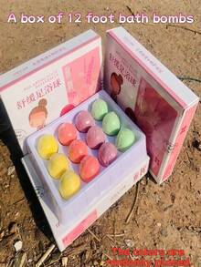 12 件装足浴球礼盒，滋润干燥肌肤并去除角质。足浴球富含精油和浴盐，纯手工制作。具有除湿、驱寒、助眠、消除异味和清洁脚气的功效。玫瑰足浴礼盒，心形足浴礼盒，适合作为朋友礼物、女士礼物、旅行用品、圣诞礼物、足浴用品、情人节礼物，是足浴必备佳品。