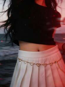 One Silver Metal Waist Chain For Women. The Waist Chain Exudes A Sense Of Luxury And Is Perfect For Summer. It Can Be Paired With Dresses, Used As A Decoration For Suits, And Is A Fashionable And Versatile Thin Belt Chain. It Is Suitable For Weddings And Can Be Given As A Valentine's Day Gift. - Heart-shaped Rhinestones - View 7