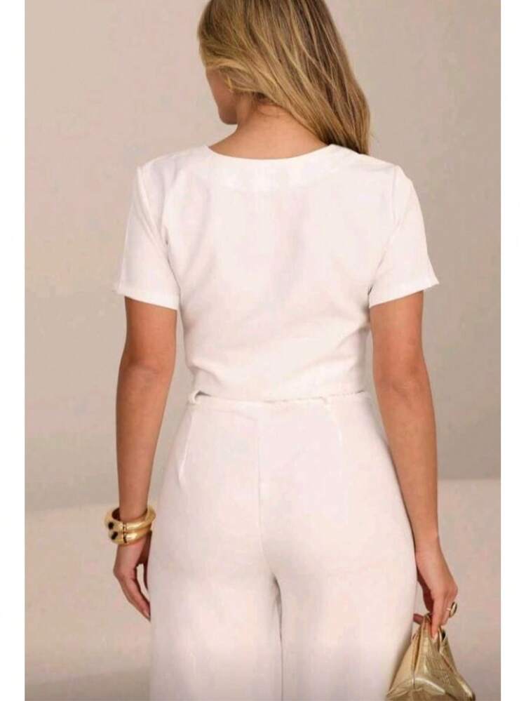 Conjunto Alfaiataria Premium Feminino Calça Pantalona com Vinco e Bolsos Algodão e Blusa Manga Curta Moda  Casual - Branco - Visão 4
