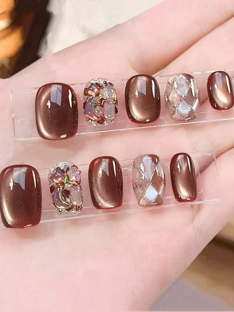 10片美拉德染色咖啡色手绘钻石网格闪亮钻石猫眼按压式短假指甲，新款秋冬短方形和圆形甜美别致美甲，适合女性和女孩作为礼物，手工按压式美甲用品