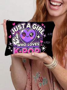 Esta bolsa de cosméticos con estilo K-Pop presenta patrones coloridos de K-Pop, es ligera y plegable con cremallera, lo que la convierte en una bolsa de aseo ideal para viajes. Es muy adecuada para mujeres y también es un gran regalo para fans de K-Pop, amigos y familiares (apropiada para ocasiones como Navidad, cumpleaños, graduaciones y aniversarios). Bolsa de maquillaje, bolsa de aseo, bolsa de viaje, artículos esenciales para vacaciones y cruceros, para hombres y mujeres