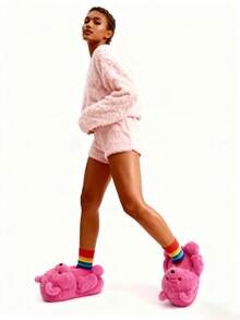 Cute Cartoon Bear Multi-Colored Women's Slippers, Warm Cotton Shoes, Cartoon Bag Heel Shoes, Cartoon Fun Doll Shoes, Quirky Shoes, Teddy Bear Heel Shoes, Women's Bear Slippers, Home Shoes, Teddy Bear Heel Shoes, Couple Teddy Bear Slippers, Exclusive Creative Cartoon Cotton Shoes,A Pair Of Cute And Fun Cartoon Women's Home Warm Shoes, Adorable Warm Slippers, Flat Shoes, Fun Cartoon Bunny Quirky Shoes, Cosplay Shoes, Couple Shoes, Cartoon Shoes, Student Shoes, Funny Shoes, Millennial Style Women's Warm Shoes, Flat Home Slippers, Men's And Women's Funny Shoes, Halloween, Christmas, Cartoon Cosplay Shoes, Santa Claus Shoes, One Size Fits All, Warm Shoes, Snow Home Shoes, Quirky Shoes, Creative Shoes, Cute And Fun Animal Shoes, Cartoon Puppy, Cartoon Bunny Flat Home Slippers, Silent Shoes For Wooden Floors, Women's Slippers, Men's Slippers, Couple Slippers, Plus Size Warm Shoes, Snowy Indoor Home Slippers. - 玫紅色 - 查看 7