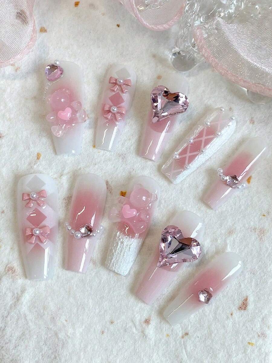 10片亚克力按压式美甲贴片，棺材形假指甲，美甲用品，返校季，粉色石膏抱熊，粉色蝴蝶结和心形钻石，粉白相间，适合女士在婚礼、派对、节日等场合使用，美甲工具礼品