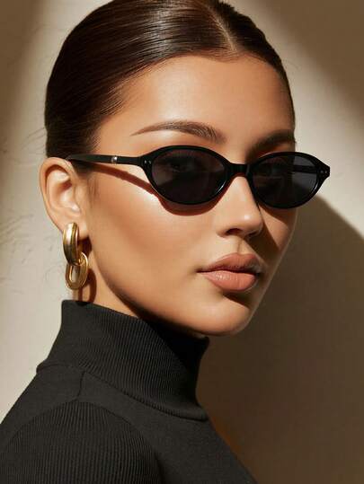 1 par de gafas de mujer con marco de PC ovalado negro, unicolor minimalista con remaches, adecuadas para el estilo callejero y la pasarela