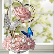 2D Piatto, Decorazione da scrivania a forma di cuore elegante con rose rosa romantiche e farfalle, con perline e rosa dorata, adatto come regalo per matrimonio, San Valentino, festa della mamma, decorazione per casa/ufficio/cucina, regalo di compleanno per donne, decorazione floreale, decorazione per la casa - A - Visualizzare 4