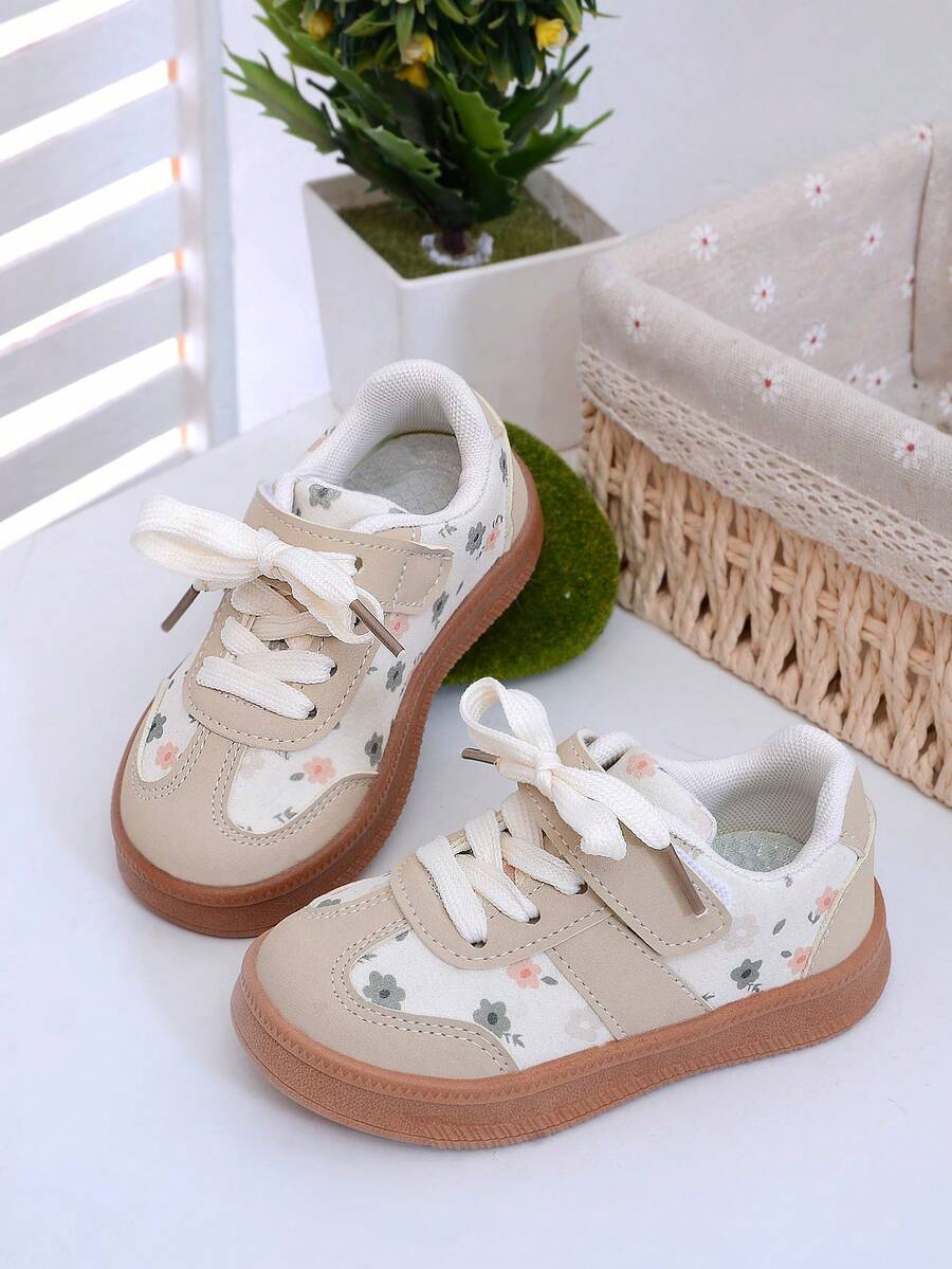 新款百搭休闲鞋、时尚运动鞋、可爱卡通印花公主鞋、舒适柔软学院风童鞋