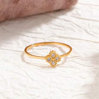 1 pieza Anillo de dedo con flor de la suerte y cristales, anillo apilable de lujo de acero de titanio para el dedo medio/índice de mujer