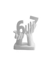 3D Printed Hand-Shaped Decor Figurine Holding Number 67, Creative Home Decoration, Suitable For Garden, Office Desk, Perfect Gift