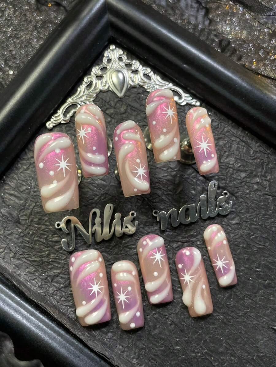 10片装方形美甲亚克力套装，浅紫色美甲搭配粉色扎染设计，3D发光水滴，手工美甲贴纸，Y2K风格美甲套装，波西米亚公主风装饰音乐节北欧全覆盖美甲贴片套装，适合女性和女孩，适用于节日、日常、工作、派对、聚会等场合，套装包含1个迷你指甲锉和1个双面胶标签，也是送给所有女孩的绝佳礼物，以及美甲用品。