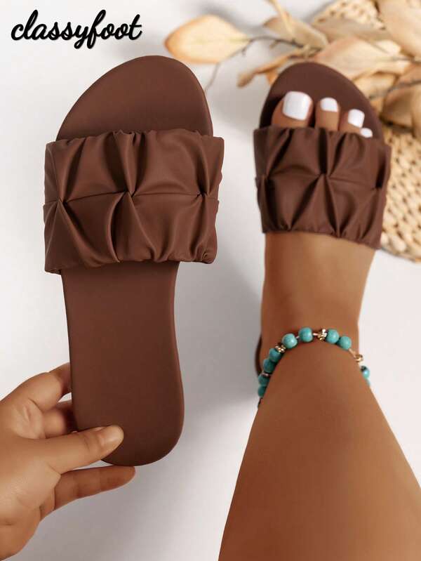 Wide Fit Women's Fashion Square Toe Pleated Flat Sandals, Summer Holiday Style PU Brown Slide Sandals