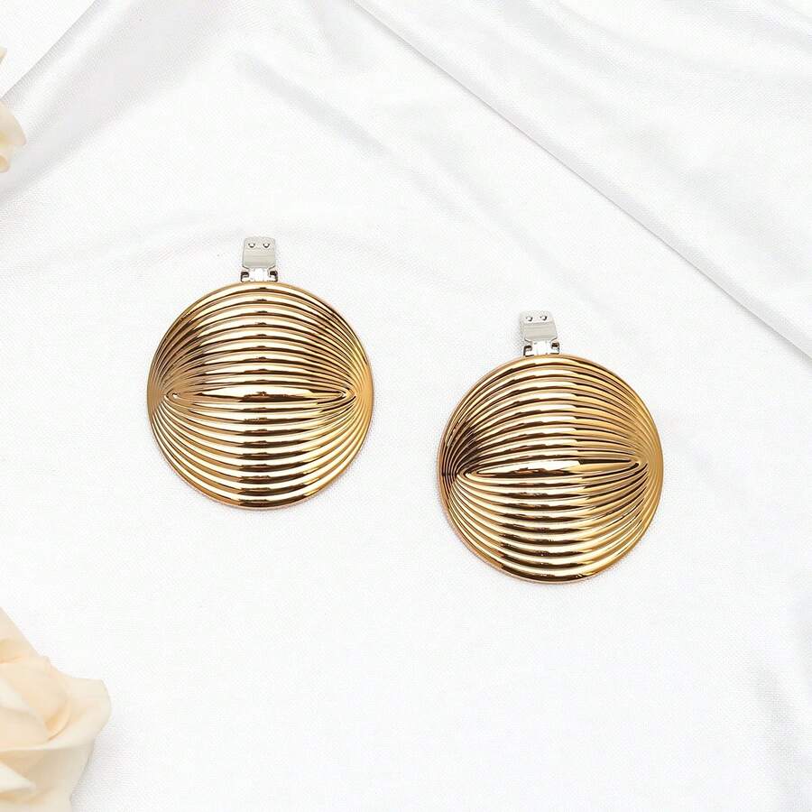 Premium Gold-Color, Unique Shape Detachable Shoe Decor - Gold - View 1