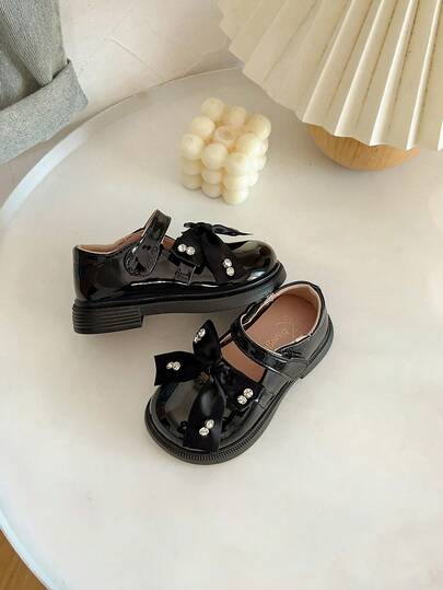 1 Pair Girls' 2025 New Fashion Elegant Minimalist Comfortable Pearl PU Waterproof Rhinestone Big Bow Decor Hook And Loop Flat Princess Shoes