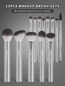 MAANGE 5/13/14/16件套专业便携式化妆刷套装，包含粉底刷、散粉刷、腮红刷、遮瑕刷、高光刷、修容刷、鼻影刷、眼影刷、眉刷、眼线刷、细节刷和面部刷。适合居家或旅行使用，是馈赠亲友的理想之选。 - 銀色 - 查看 5