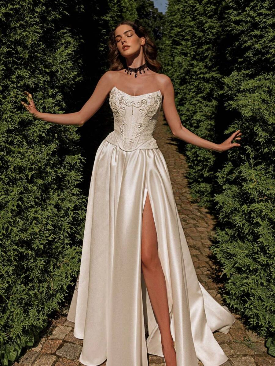 Elegant Strapless A-Line White Wedding Dress With High Slit And Open Back – Luxe Floor-Length Bridal Gown With Flowing Silhouette And Cathedral Train, Perfect For Weddings, Christmas, Halloween, Balls, Birthday Celebrations, And Special Events. Suitable For Ceremonies, Parties, Vacations, Formal Gatherings, Evening Galas, Prom Dresses, Homecoming Dresses, Cocktail Events, Bridal Party Attire, Wedding Guest Outfits, And Graduation Occasions. - 白色 - 查看 1