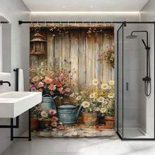 这款乡村风花卉浴帘，饰有野花、浇水壶和雏菊图案，营造温馨的农舍浴室装饰氛围，适合春夏花园风格的家居装饰。浴帘采用涤纶材质，配有挂钩，适用于浴缸和淋浴房。 - 彩色 - 查看 12