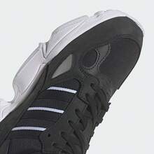 Adidas 女士春夏经典复古厚底运动鞋，网面运动休闲鞋 IG8301 - 黑色/白色 - 查看 2
