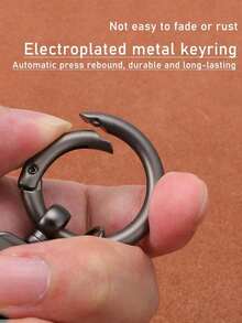 1pc Astronaut Keychain, Premium Keyring Pendant, Spring Clasp, Random 2 Styles, Couple Gift - Black - View 5