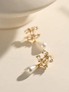 18K Gold Plated Elegant & Cute Copper Earrings, Suitable For Daily Wear And Gatherings - Gold - View 3