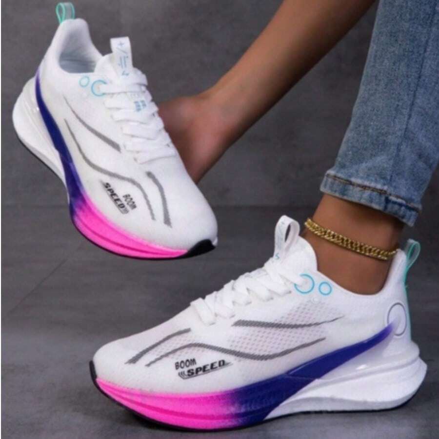 男士轻便透气网面马拉松跑鞋，休闲训练运动鞋，内置碳板，四季皆宜