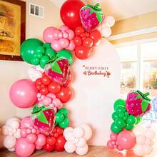 Kit de arco de balões com 133 peças, incluindo balões rosa e vermelhos com balão metalizado de morango, balão vermelho com bolinhas e balão verde para decoração de festa de aniversário de menina com tema de morango (primeiro aniversário/primeiro aniversário). - Multicolorido - Ver 4